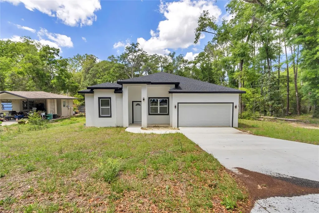 4592 SW Channel Heights Court Dunnellon FL 34431
