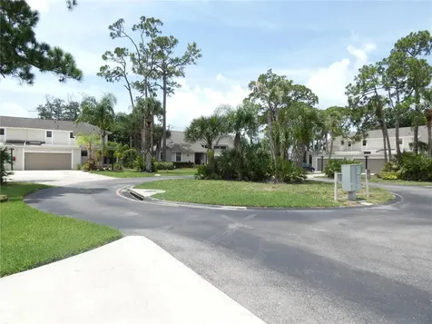 7917 Pinegrove Court Sarasota FL 34238