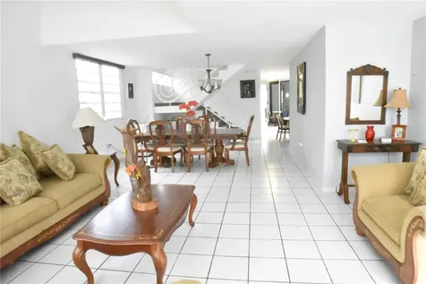 Estancias De Bairoa Calle Miramelinda Caguas PR 00725