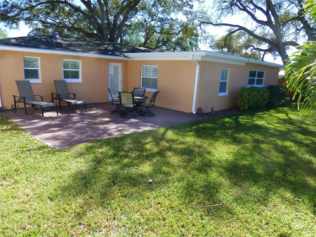 752 Patricia Avenue Dunedin FL 34698