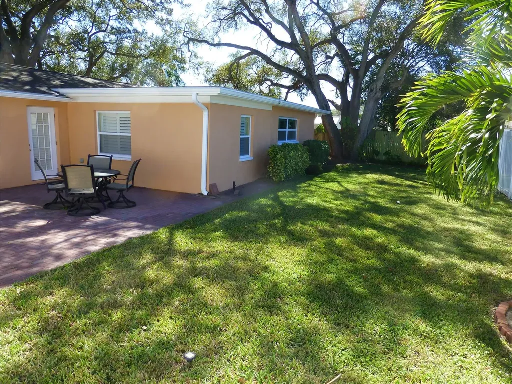 752 Patricia Avenue Dunedin FL 34698