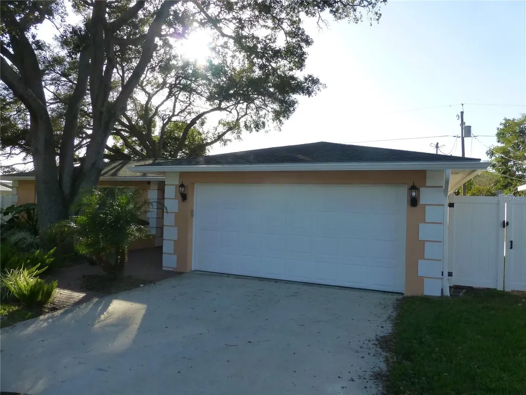 752 Patricia Avenue Dunedin FL 34698