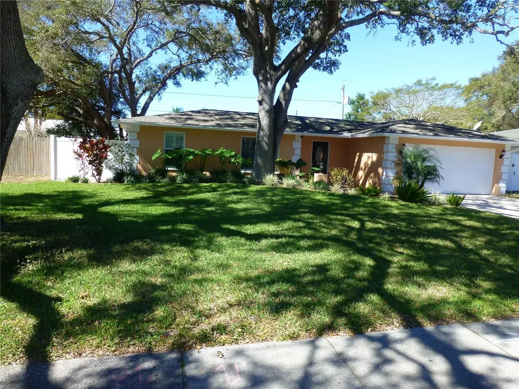 752 Patricia Avenue Dunedin FL 34698