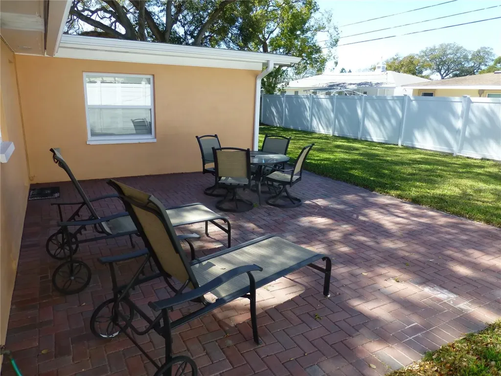 752 Patricia Avenue Dunedin FL 34698