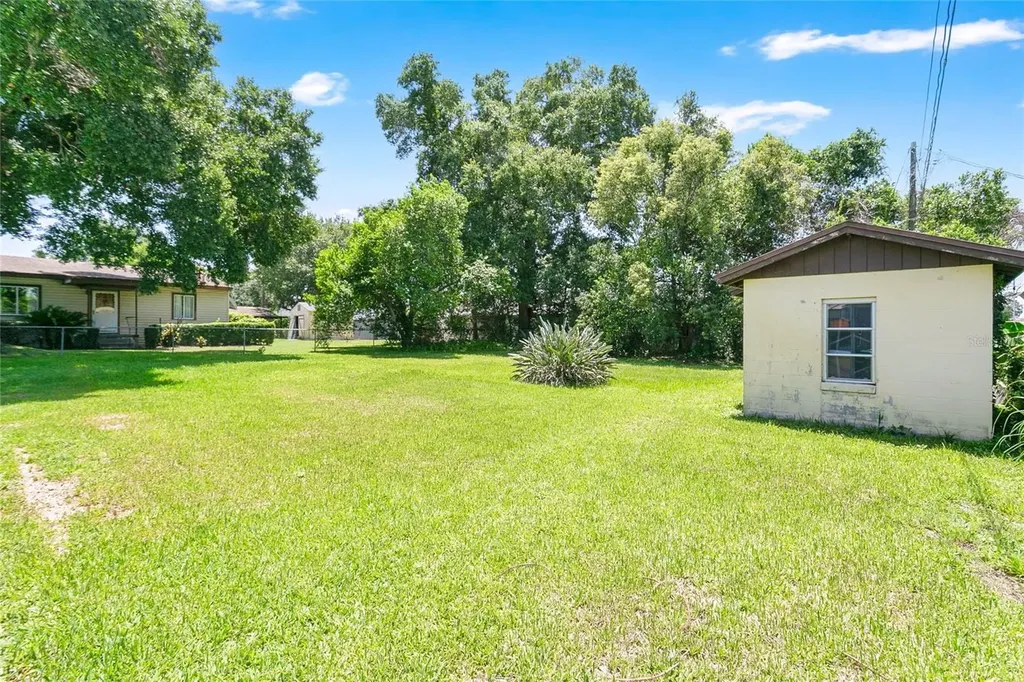 2418 E Jersey Avenue Orlando FL 32806