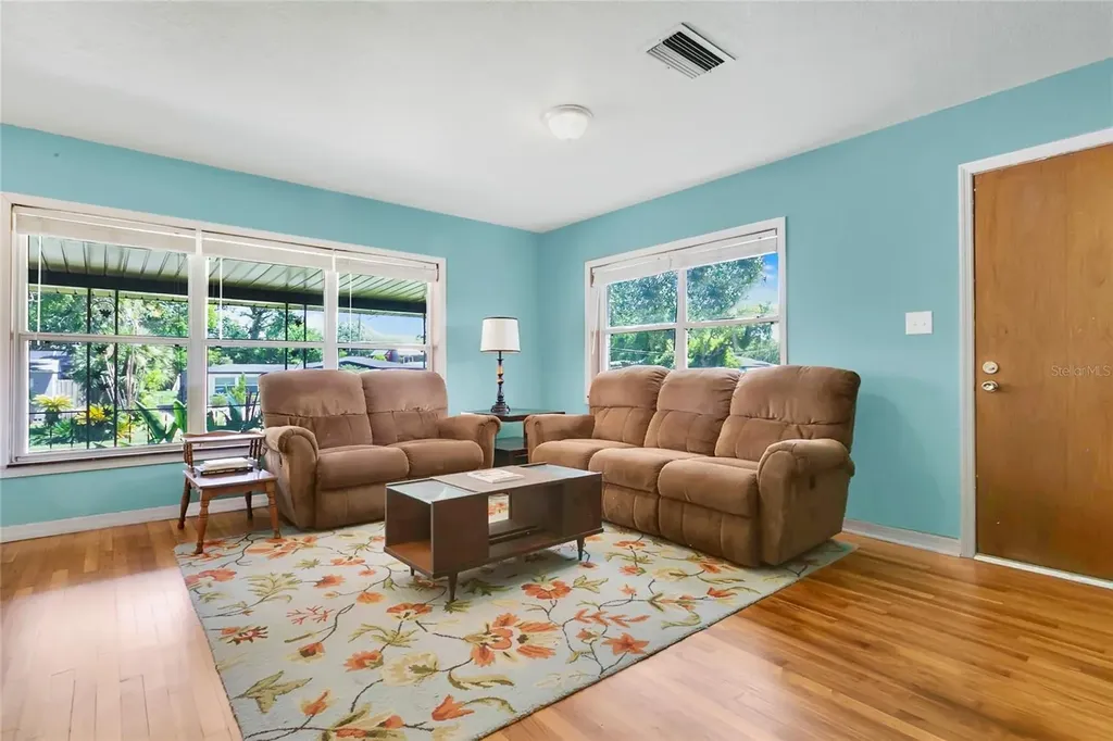 2418 E Jersey Avenue Orlando FL 32806