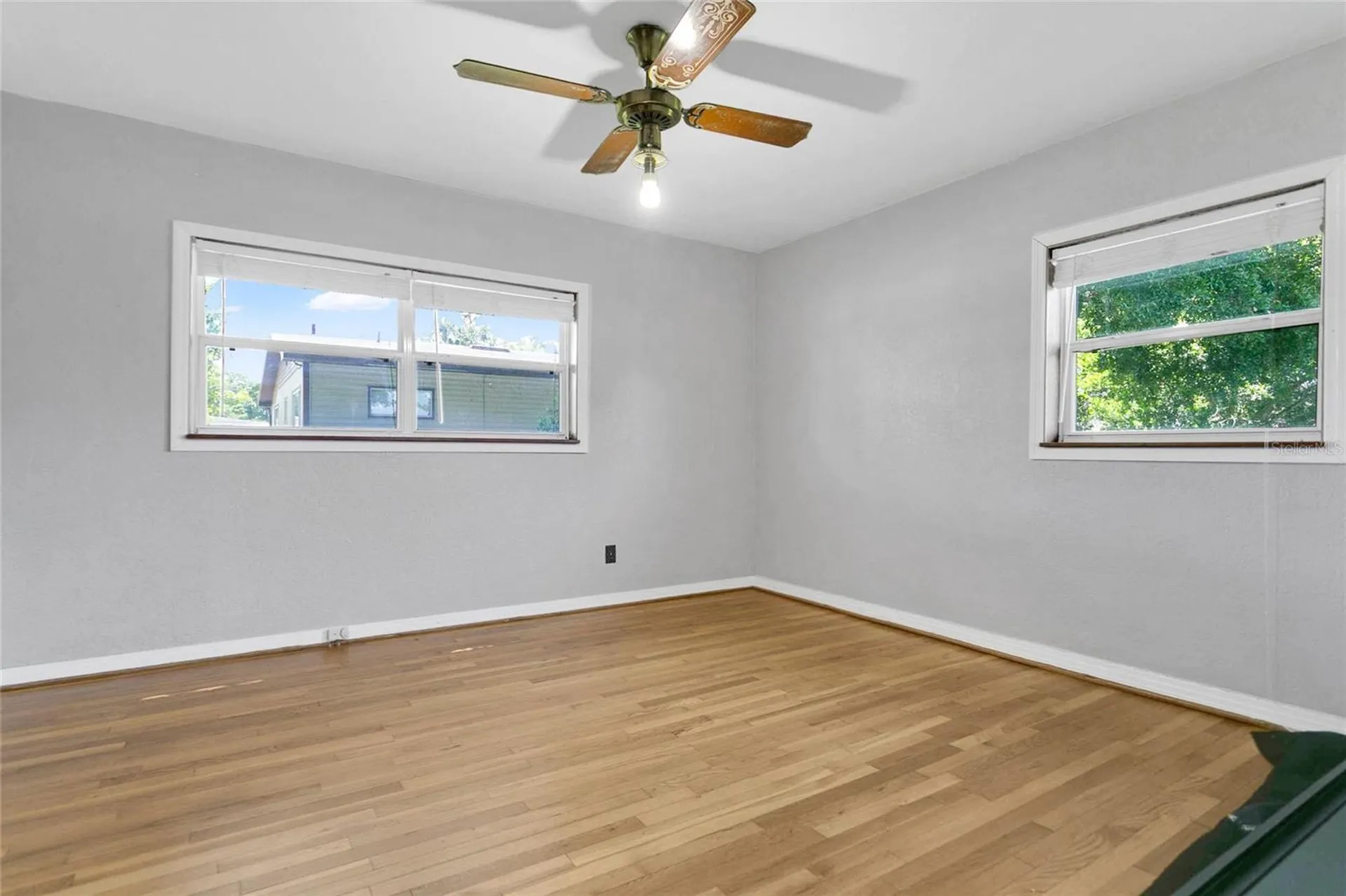 2418 E Jersey Avenue Orlando FL 32806