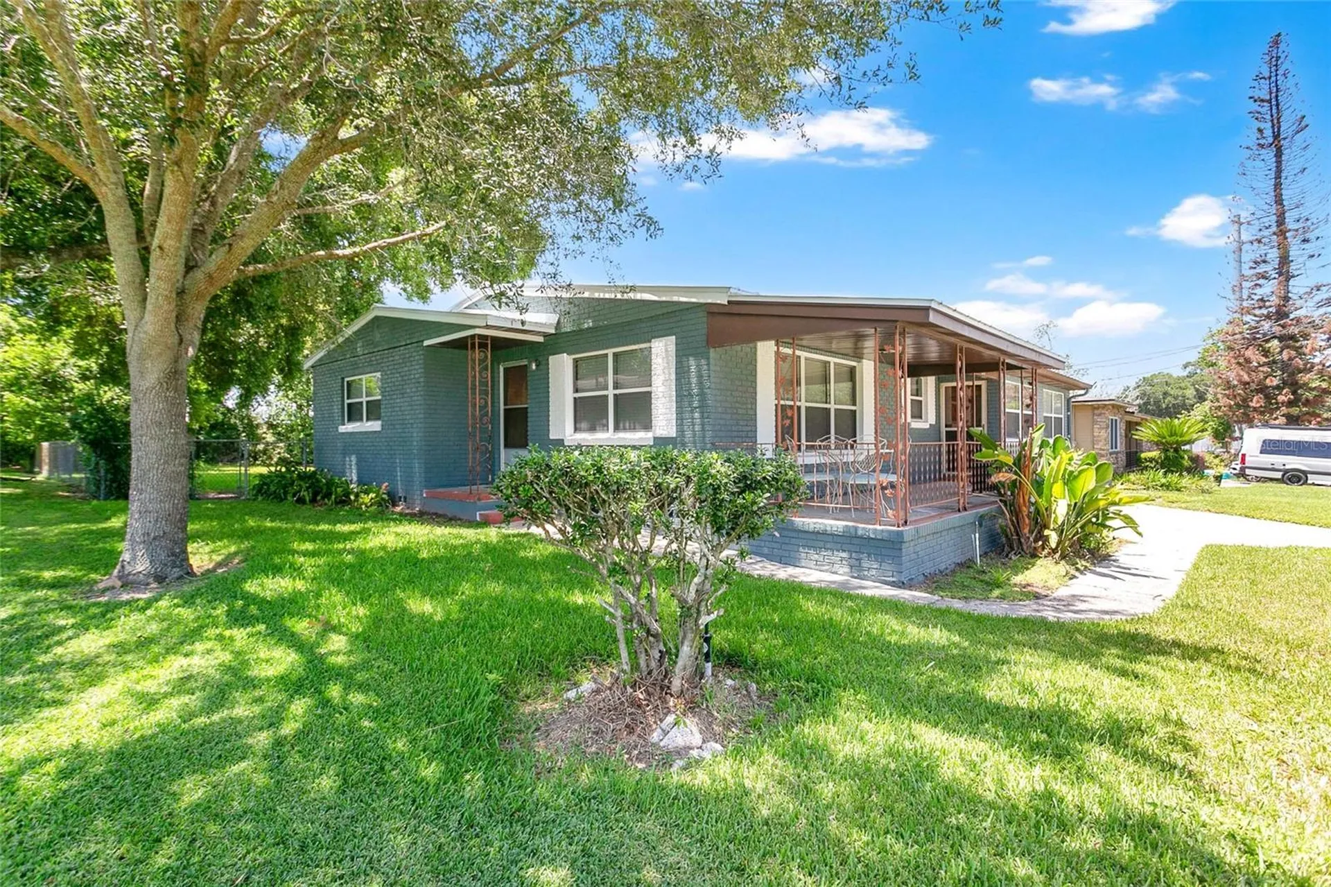 2418 E Jersey Avenue Orlando FL 32806