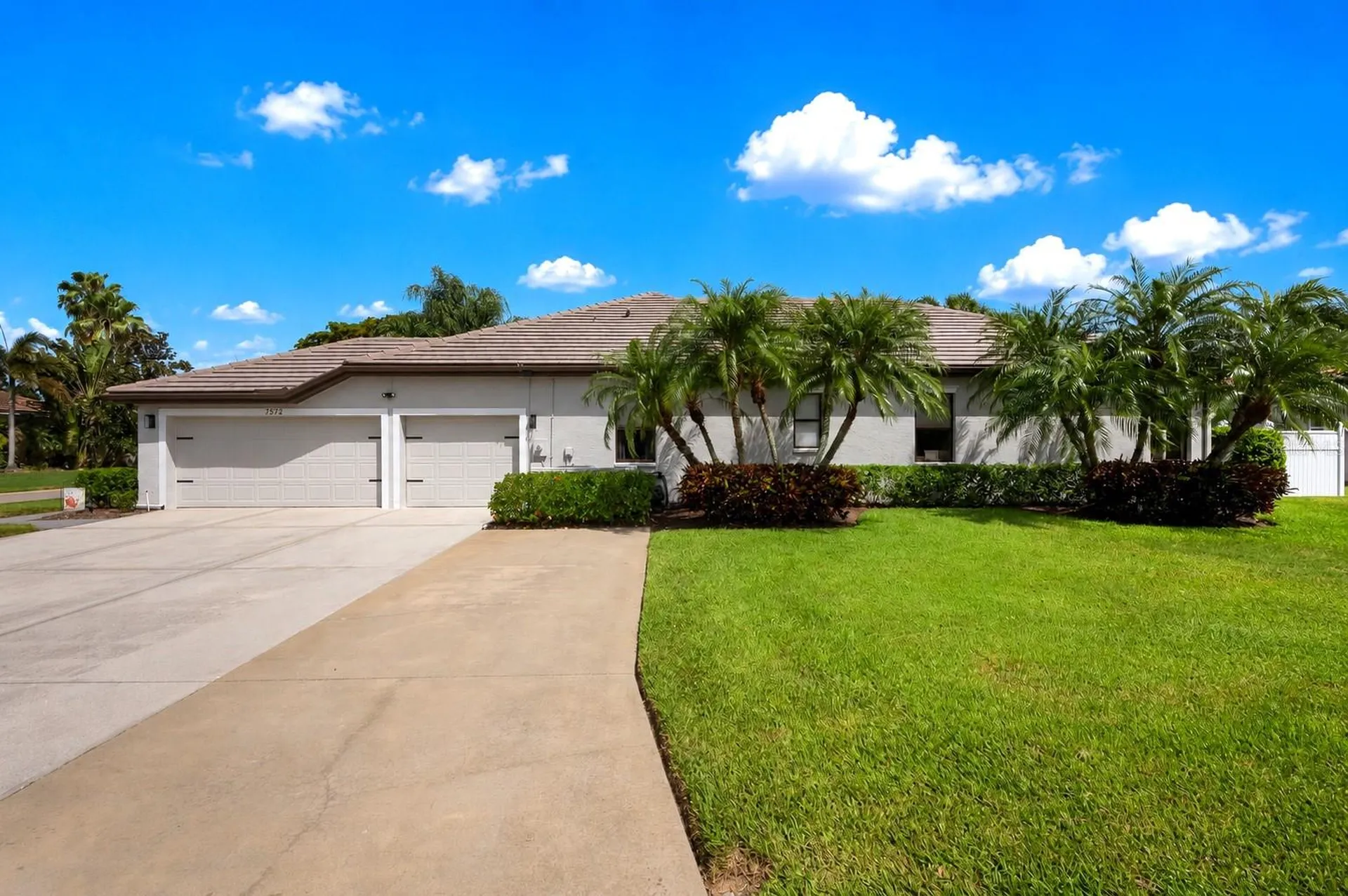 7572 Palmer Glen Circle Sarasota FL 34240