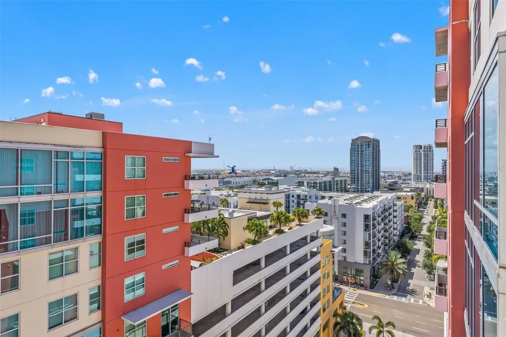 1120 E Kennedy Boulevard Tampa FL 33602