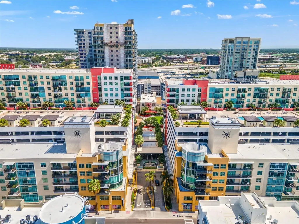 1120 E Kennedy Boulevard Tampa FL 33602