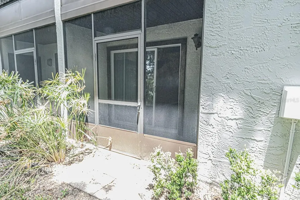 39132 County Road 54 Zephyrhills FL 33542