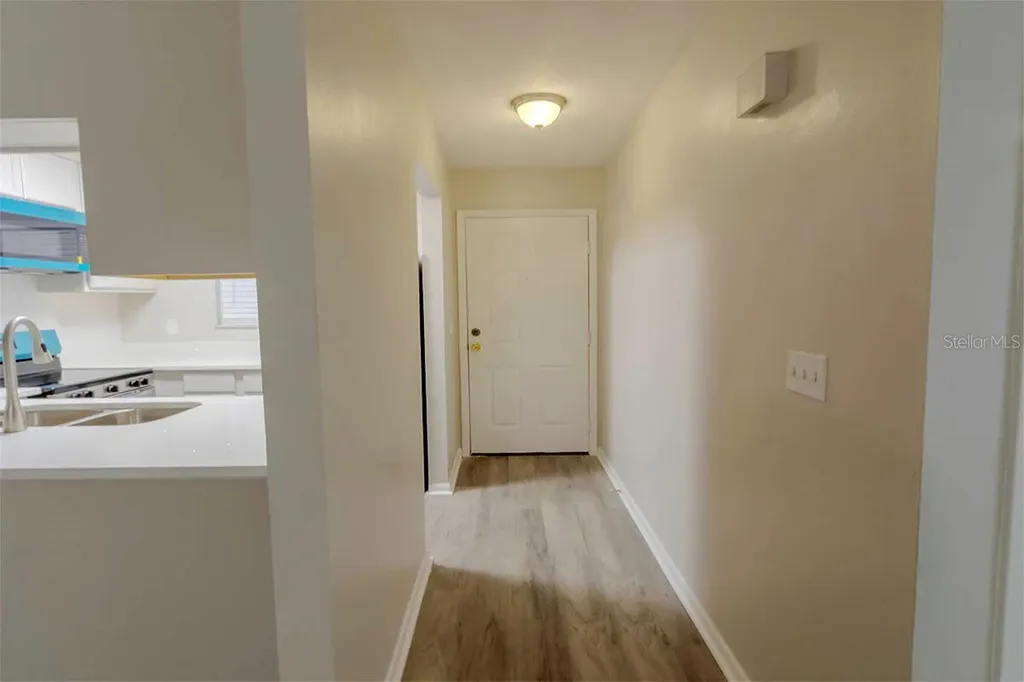 39132 County Road 54 Zephyrhills FL 33542