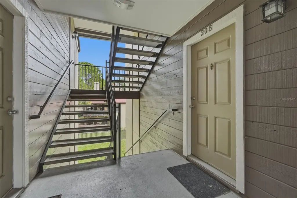 249 Afton Square Altamonte Springs FL 32714