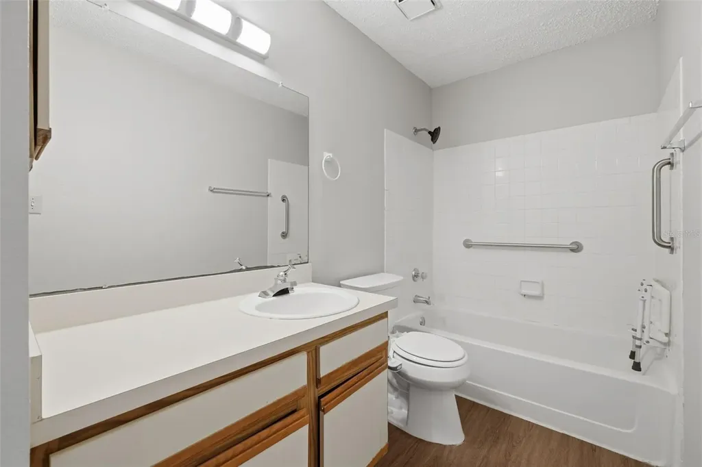 249 Afton Square Altamonte Springs FL 32714