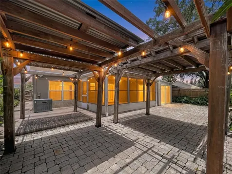 11109 Bramblebrush Street Tampa FL 33624