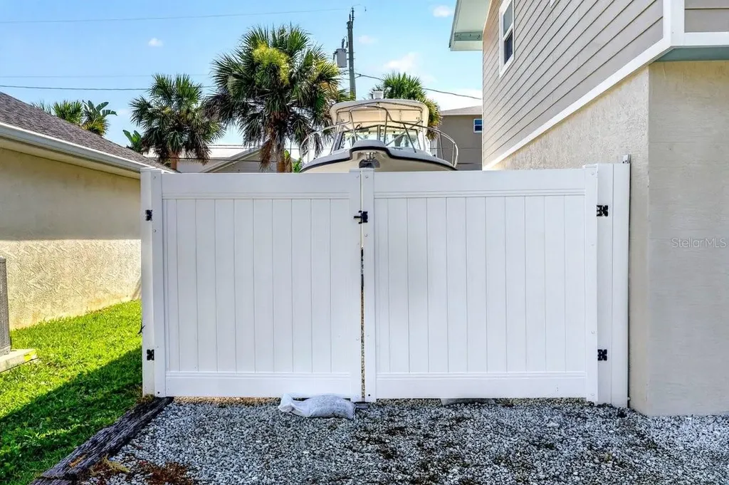 4717 S Atlantic Avenue New Smyrna Beach FL 32169