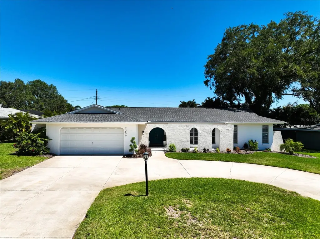 2250 Watrous Drive Dunedin FL 34698