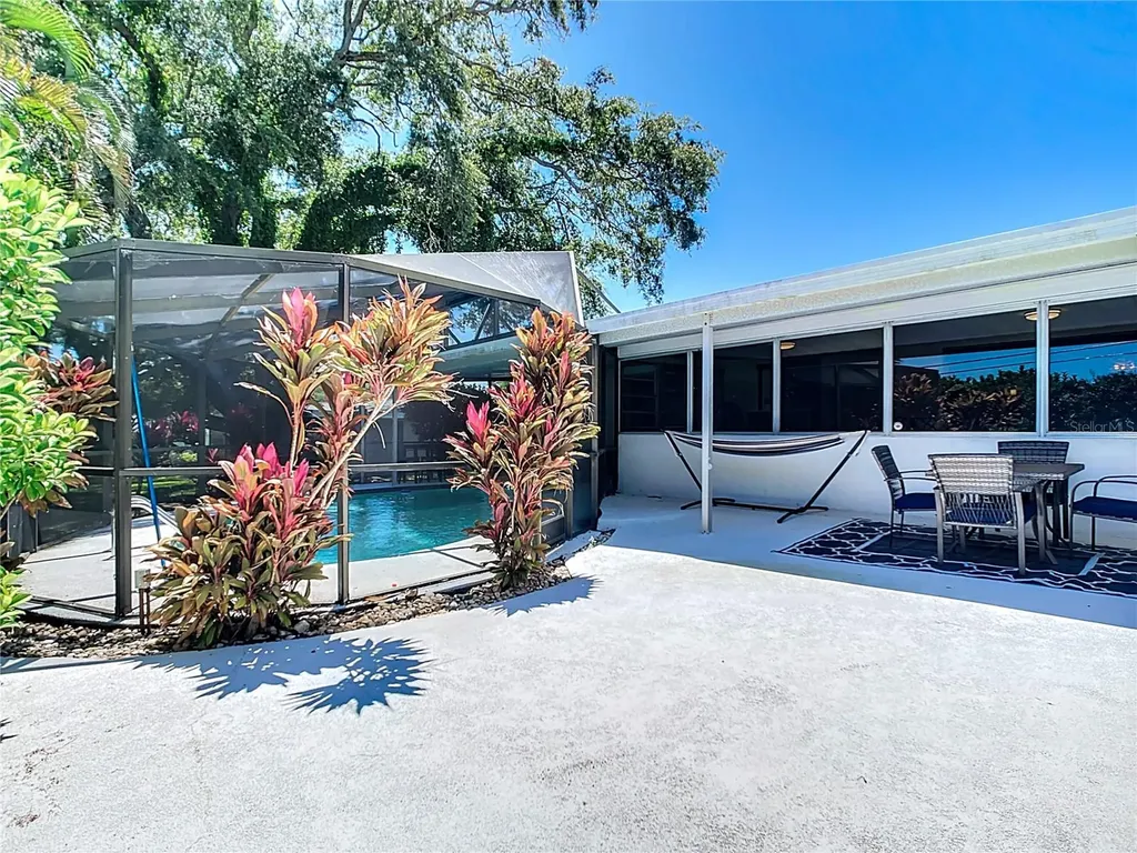 2250 Watrous Drive Dunedin FL 34698