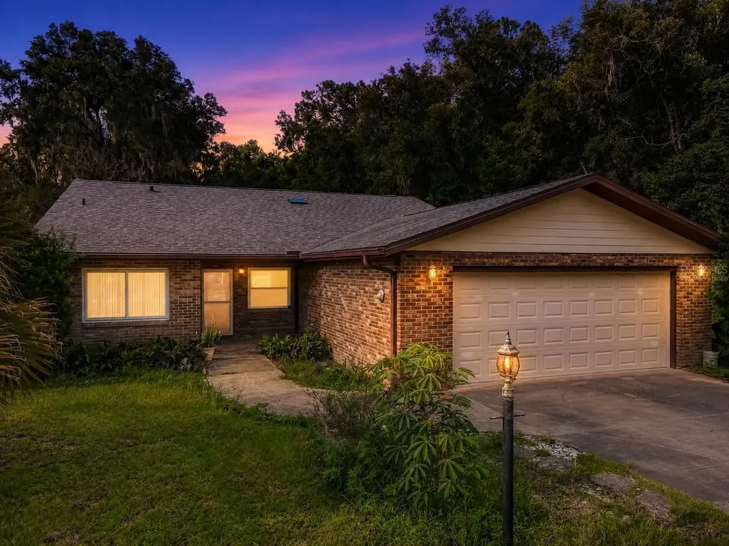 474 W Oakwood Avenue Orange City FL 32763
