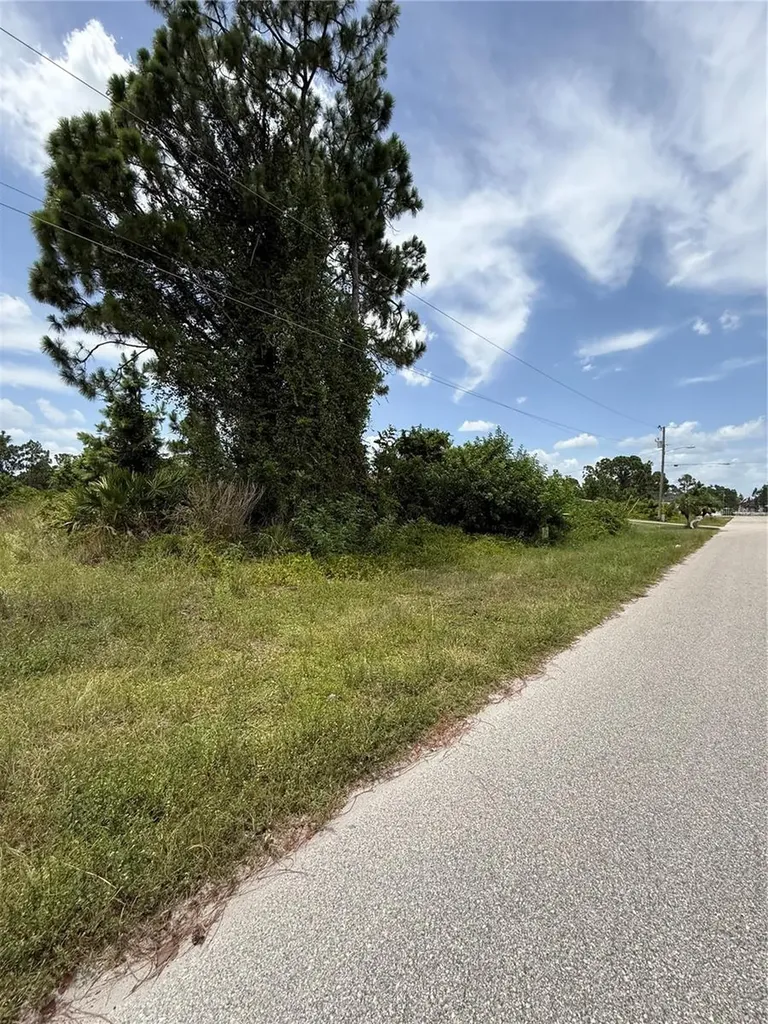 1112 Hallmark Avenue Lehigh Acres FL 33974