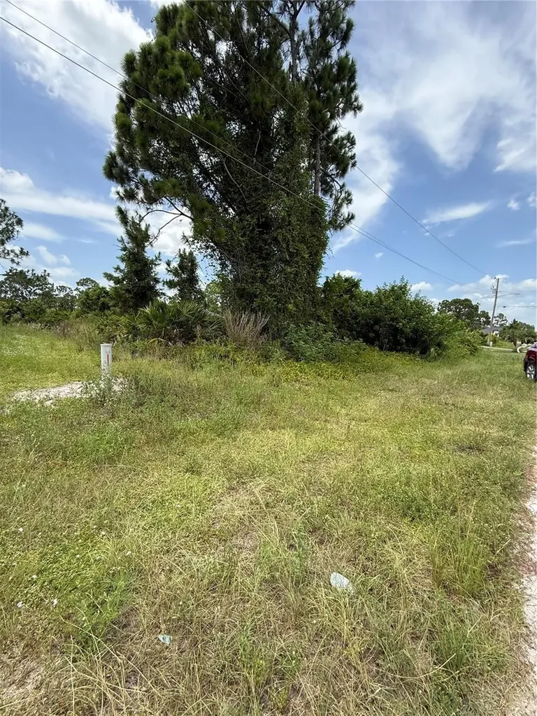 1112 Hallmark Avenue Lehigh Acres FL 33974