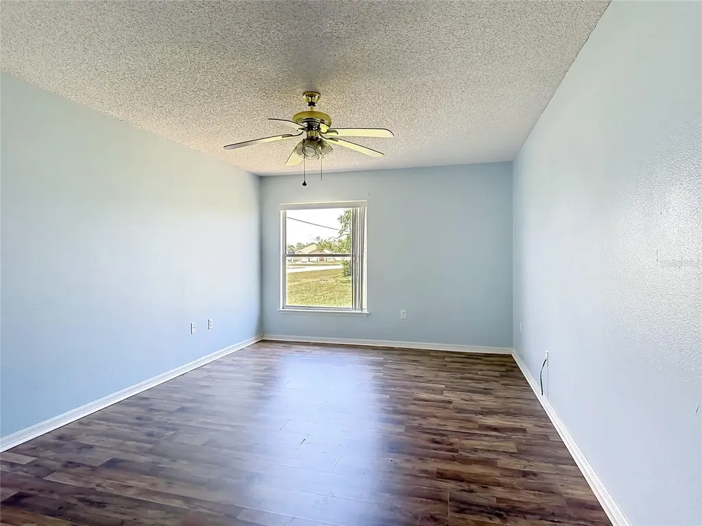 1001 Eiffel Lane Kissimmee FL 34759
