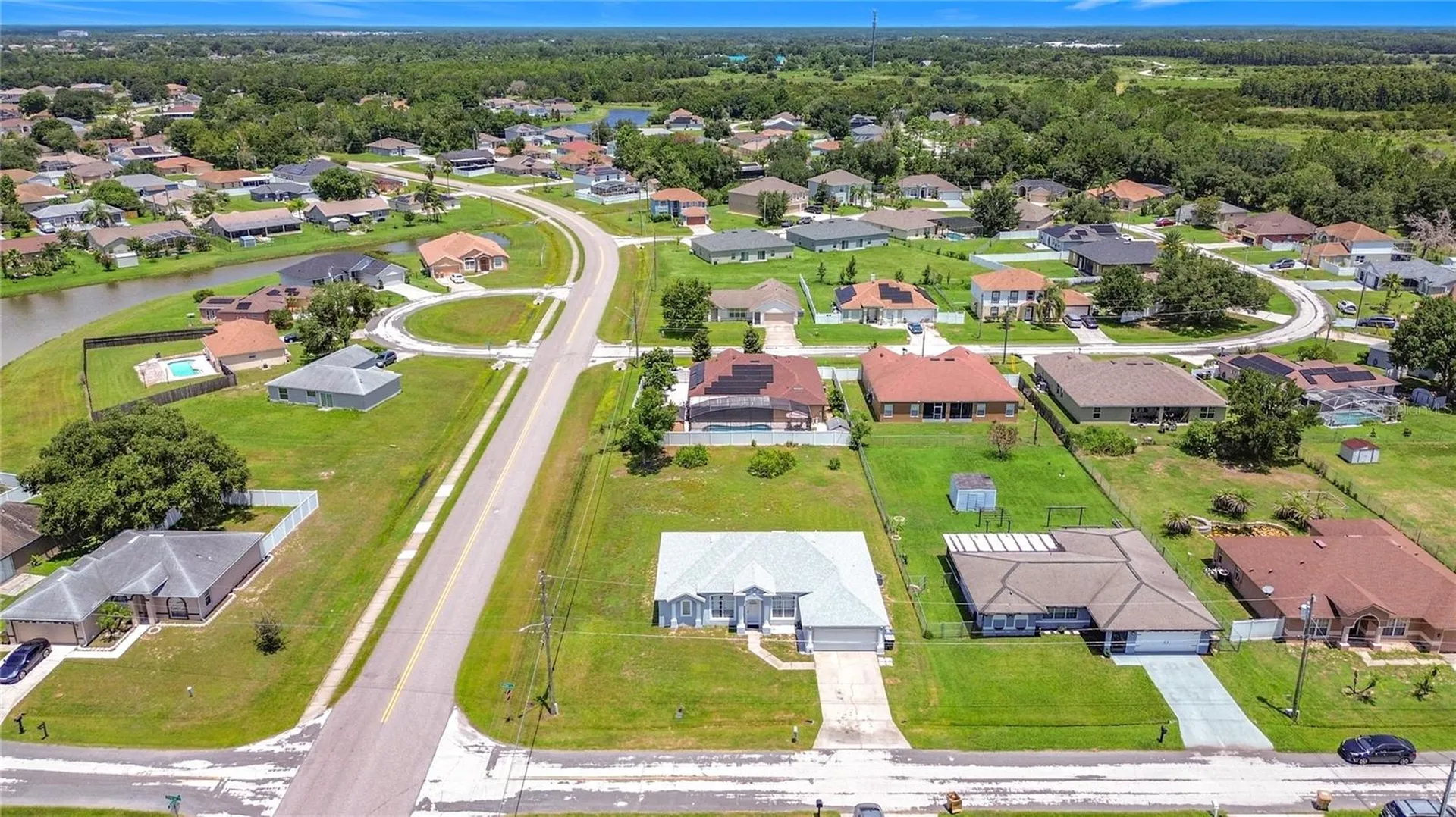 1001 Eiffel Lane Kissimmee FL 34759