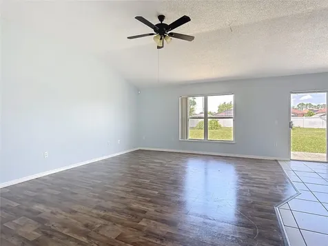 1001 Eiffel Lane Kissimmee FL 34759