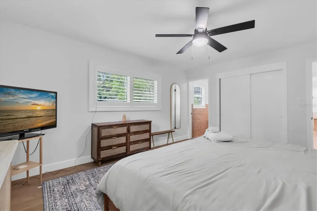 4986 Woodland Drive St Petersburg FL 33708