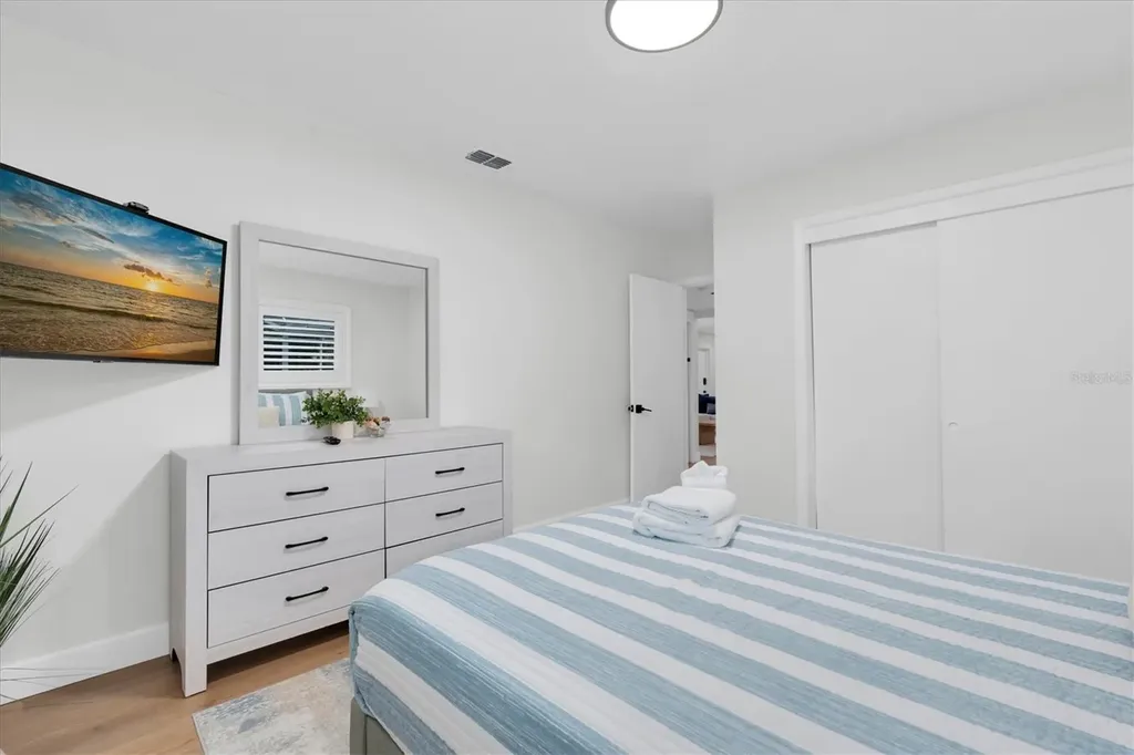 4986 Woodland Drive St Petersburg FL 33708