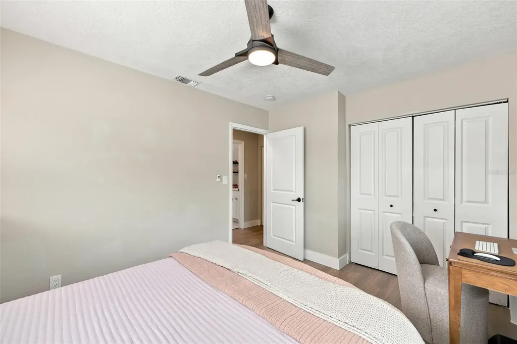 716 75th Avenue N St Petersburg FL 33702