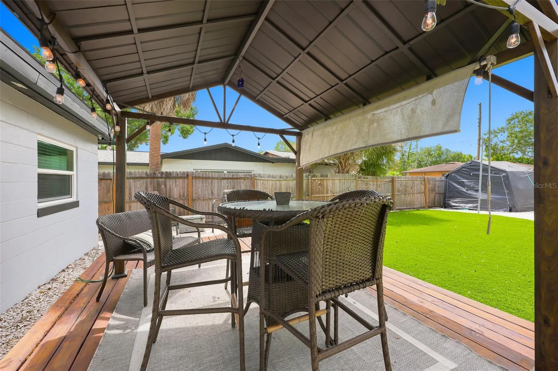 716 75th Avenue N St Petersburg FL 33702
