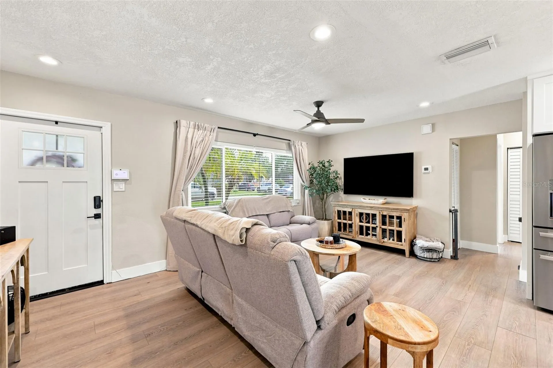 716 75th Avenue N St Petersburg FL 33702