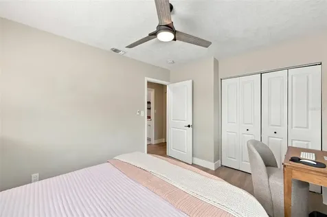 716 75th Avenue N St Petersburg FL 33702