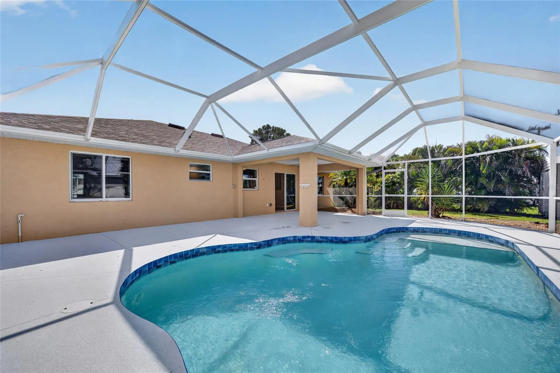 2683 Lakeshore Circle Port Charlotte FL 33952