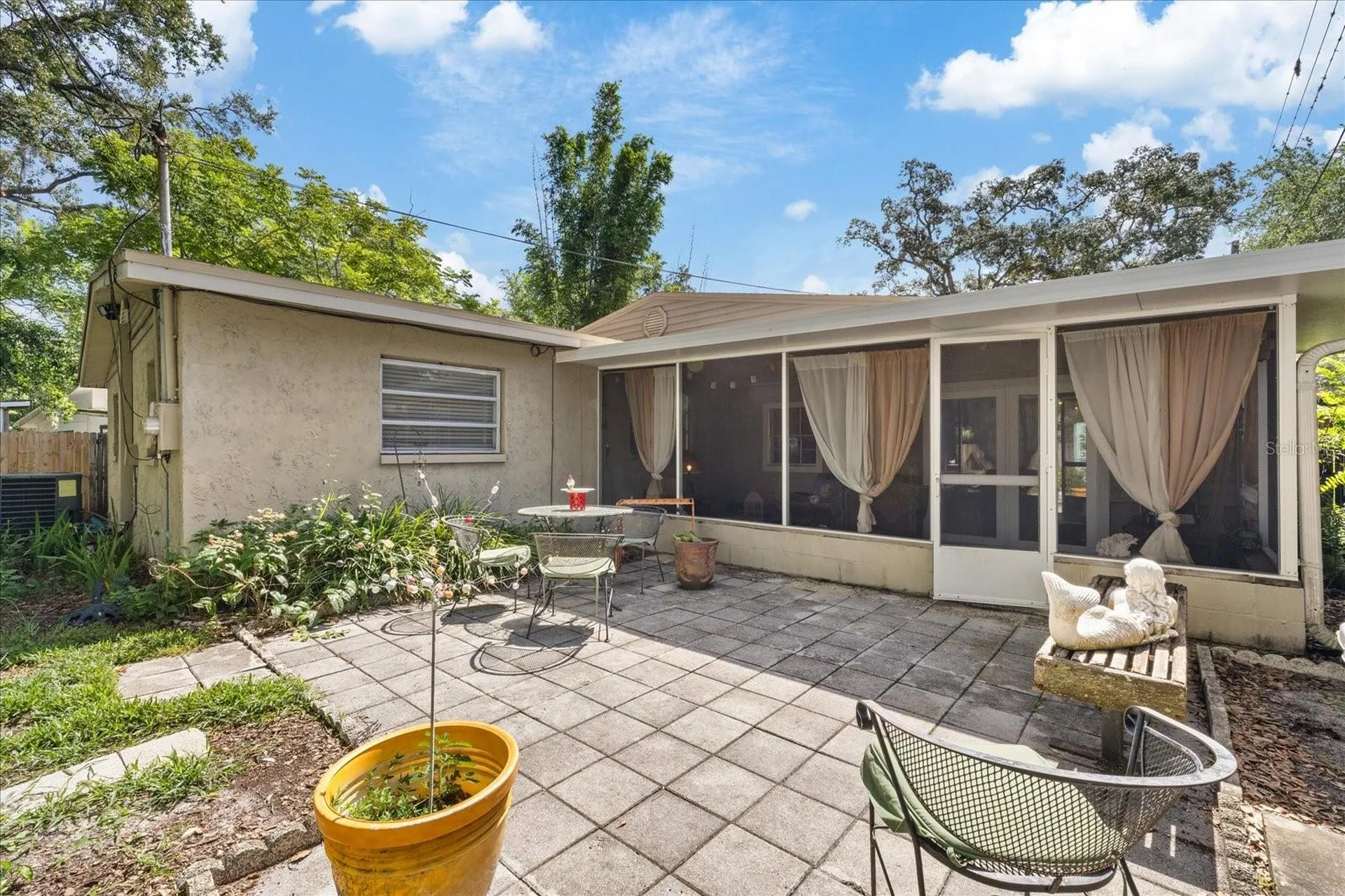 12510 Noreast Lake Drive Tampa FL 33612
