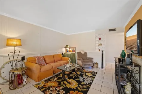 12510 Noreast Lake Drive Tampa FL 33612