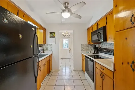 12510 Noreast Lake Drive Tampa FL 33612