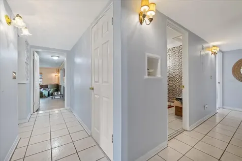 12510 Noreast Lake Drive Tampa FL 33612
