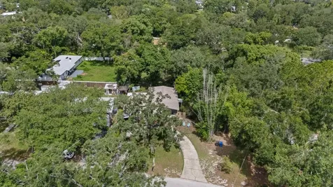 12510 Noreast Lake Drive Tampa FL 33612