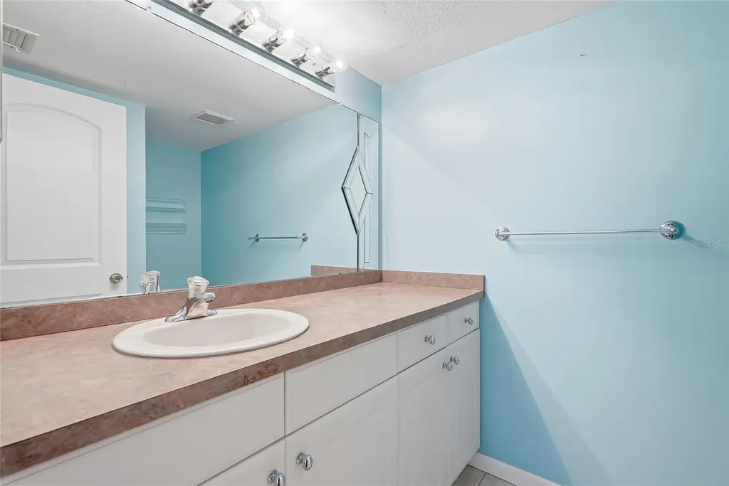 1712 Hammock Pine Boulevard Clearwater FL 33761