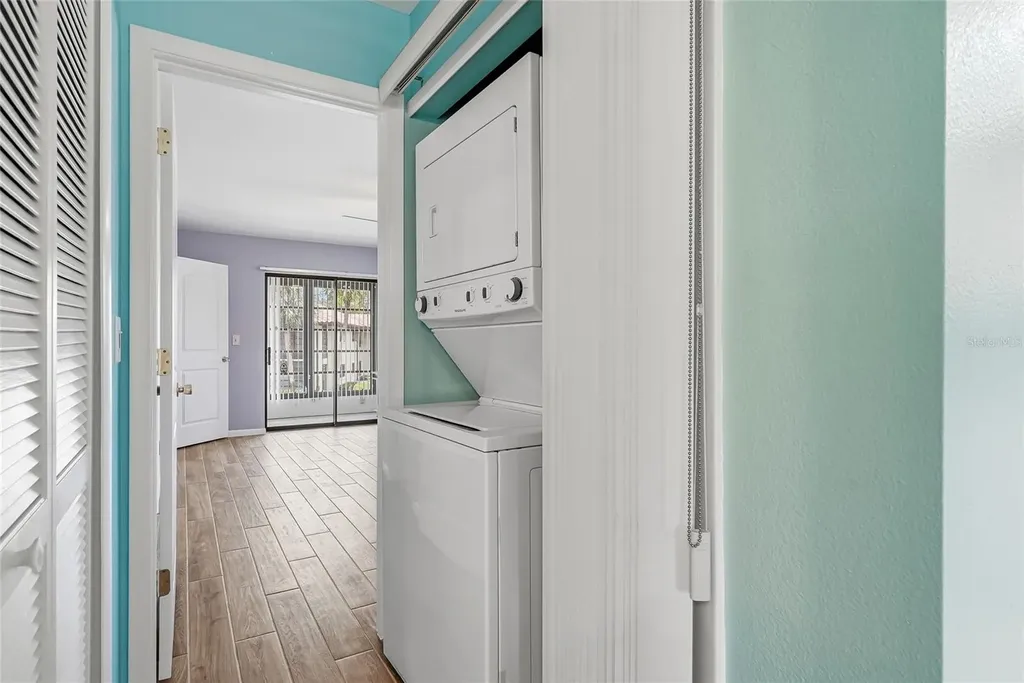 1712 Hammock Pine Boulevard Clearwater FL 33761