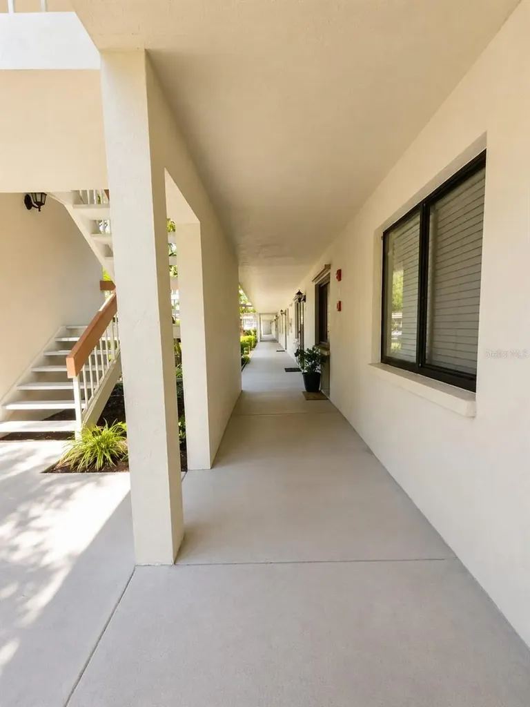 115 Lakeview Place Oldsmar FL 34677