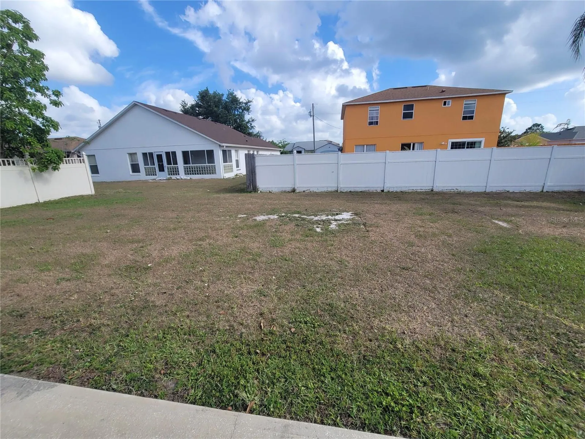 319 Alegriano Court Kissimmee FL 34758