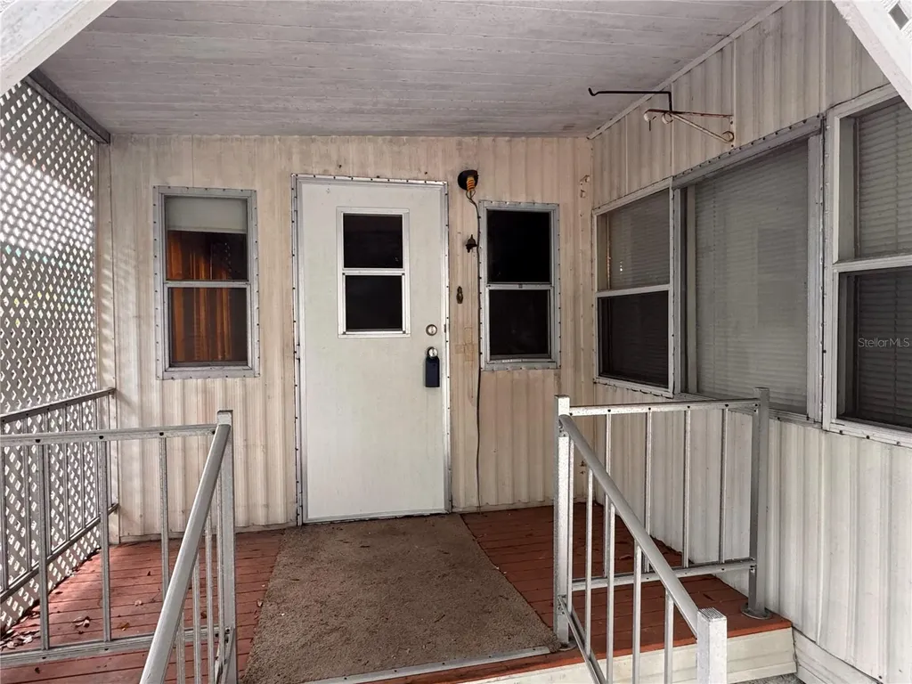 5042 76th Street N St Petersburg FL 33709