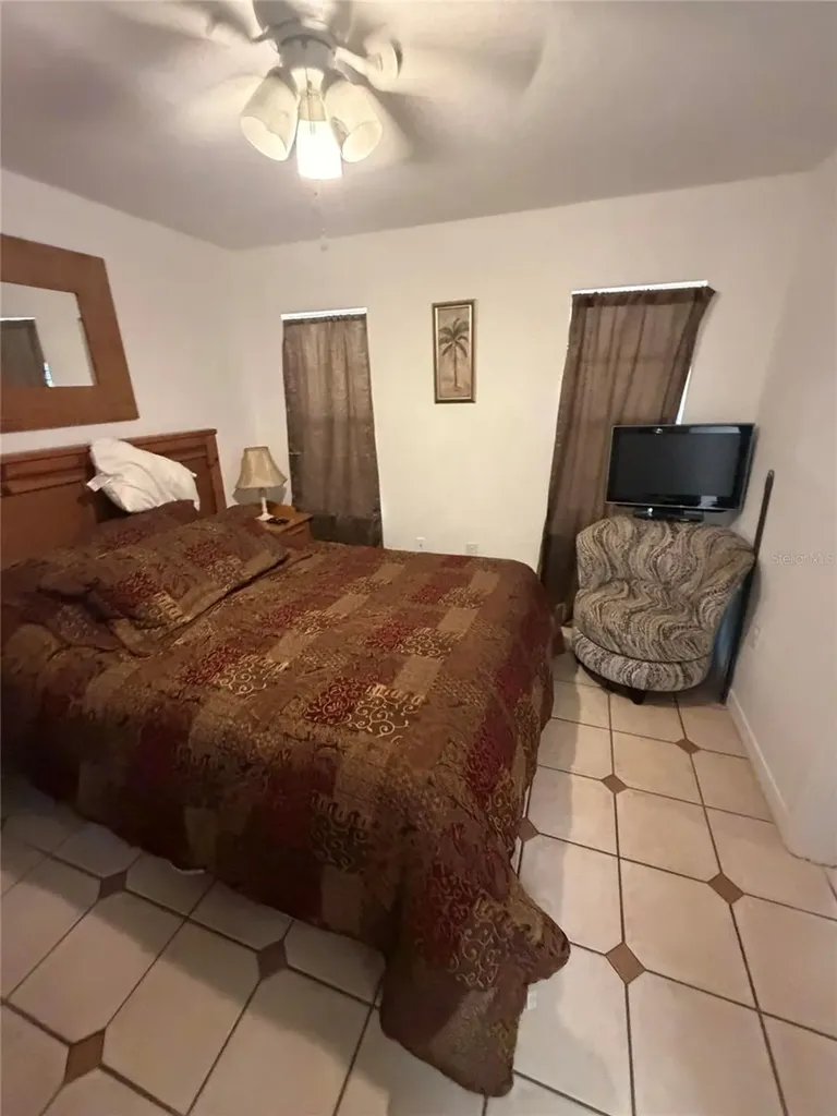 1213 Benedict Court Sarasota FL 34237