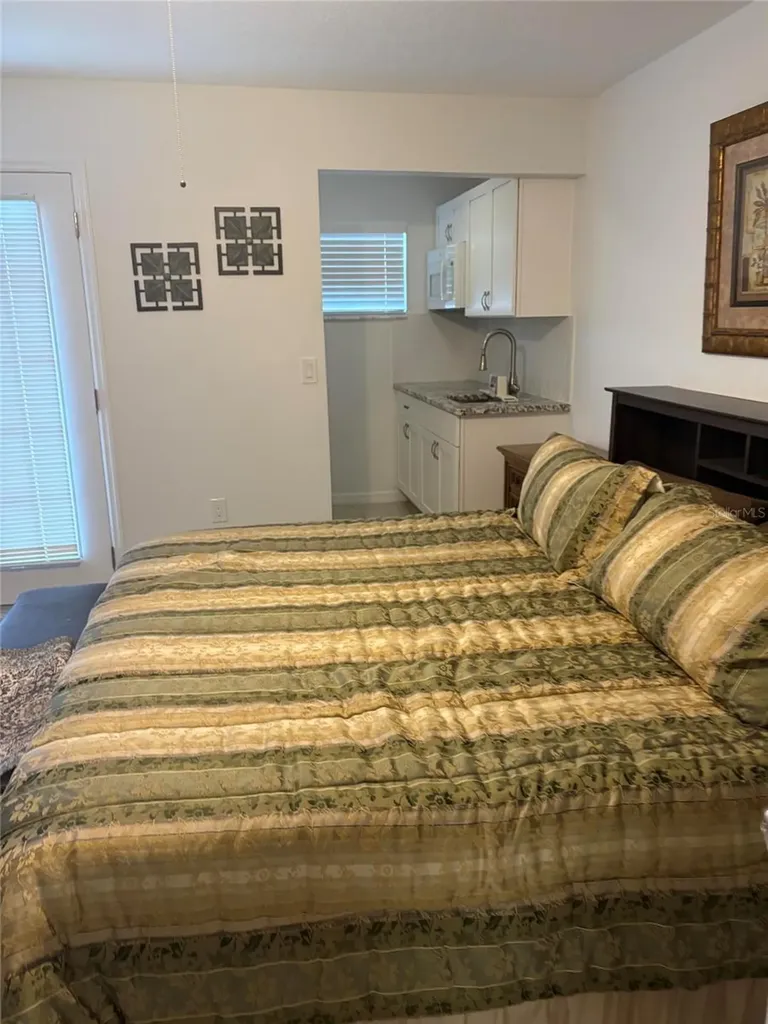 1213 Benedict Court Sarasota FL 34237
