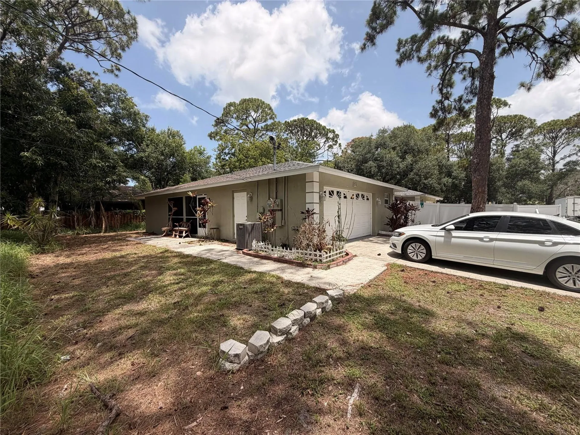 1213 Benedict Court Sarasota FL 34237
