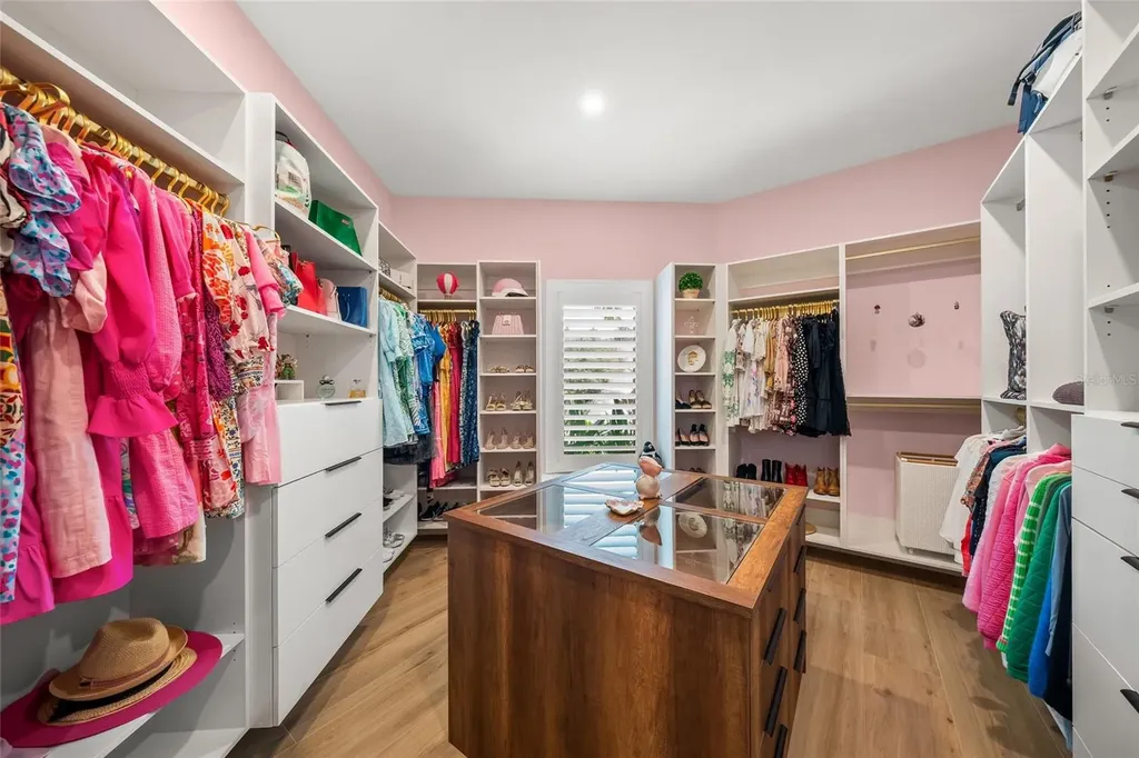 1555 Eastbrook Drive Sarasota FL 34231
